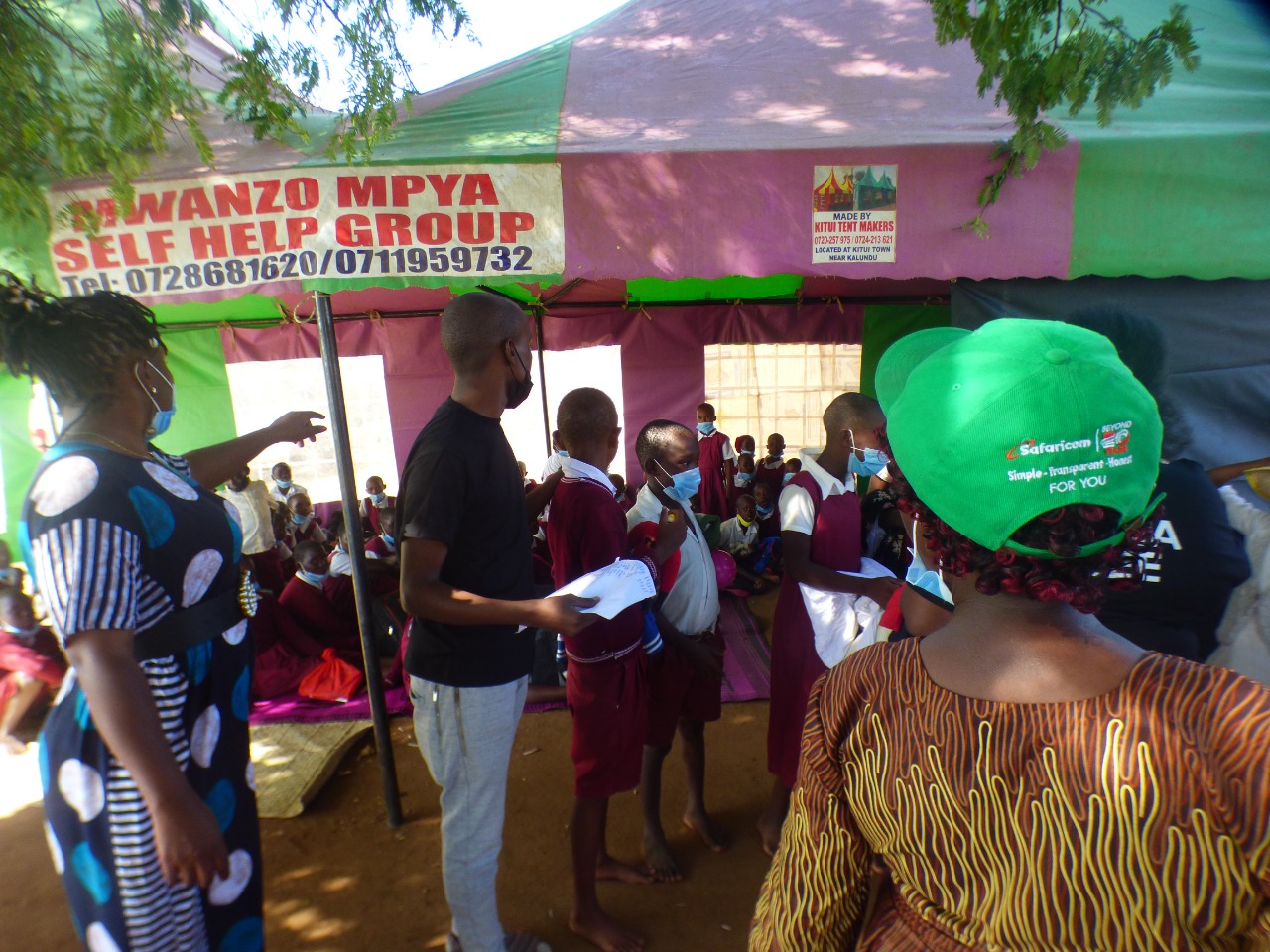 Distribution of masks to the students of Ngiluni Comprehensive School during the Covid 19 period.